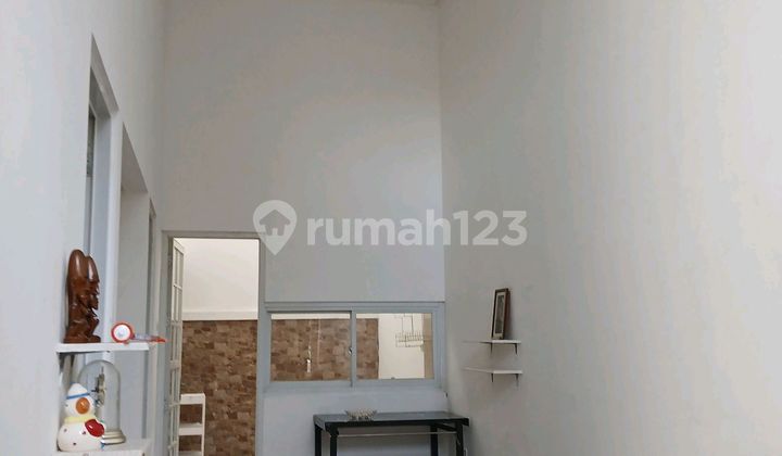 Ready-to-Occupy Minimalist House Near the Main Gate of Citra Raya 2