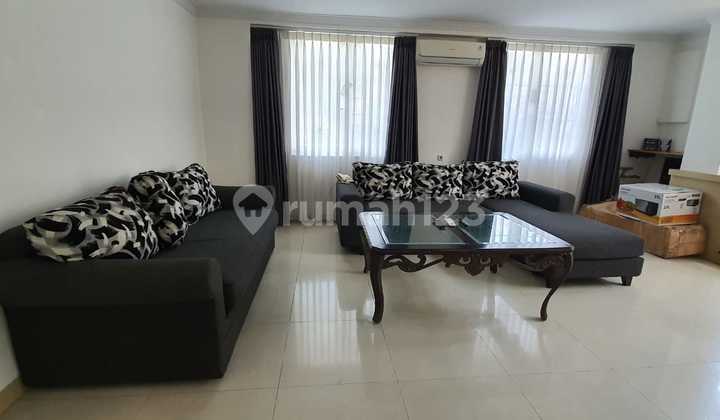 2-Story Renovated House in Taman Beverly Golf Lippo Karawaci, Tangerang 2