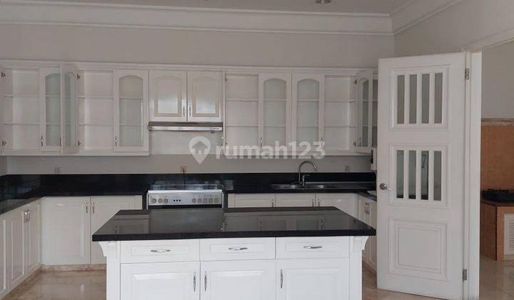 Rumah Exclussive Semi Furnished di Taman Golf, Tangerang 2