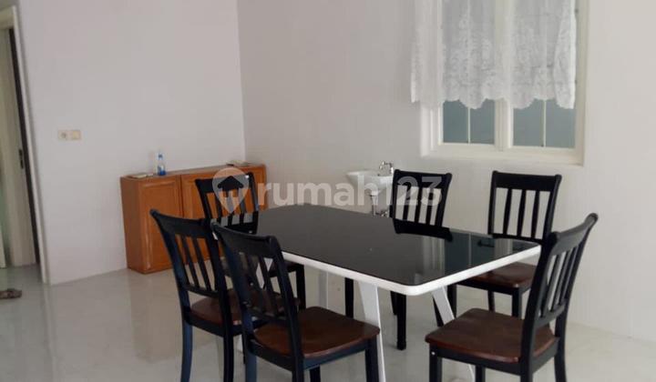 Rumah Semi Furnished Bagus Lippo Karawaci, Tangerang 2