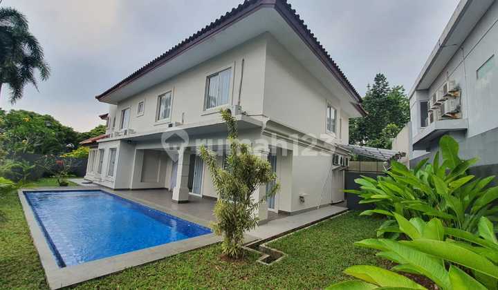 Rumah Bagus Semi Furnished Lippo Karawaci, Tangerang