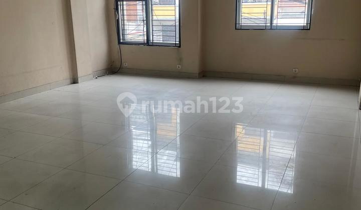 Disewakan Ruko Muara Karang 5x 17 Bagus