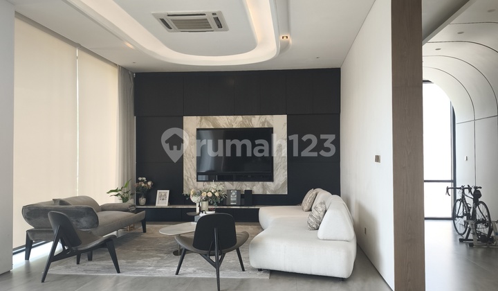 Quick Sale!! Layar Permai Cozy Luxurious House