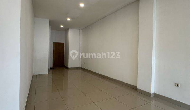 Ruko CBD 4 Lantai Green Lake CIty Hadap Jalan Uk 4,5x15  2
