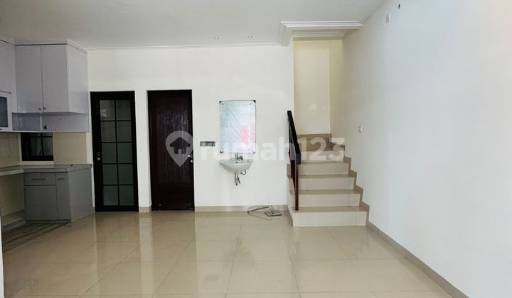 2-Story House in Green Village Size 6x10.5, Semi-Furnished