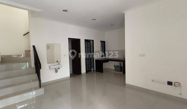 Rumah 2 Lantai di Green Village, Cipondoh, Uk 6x10,5, Unfurnished