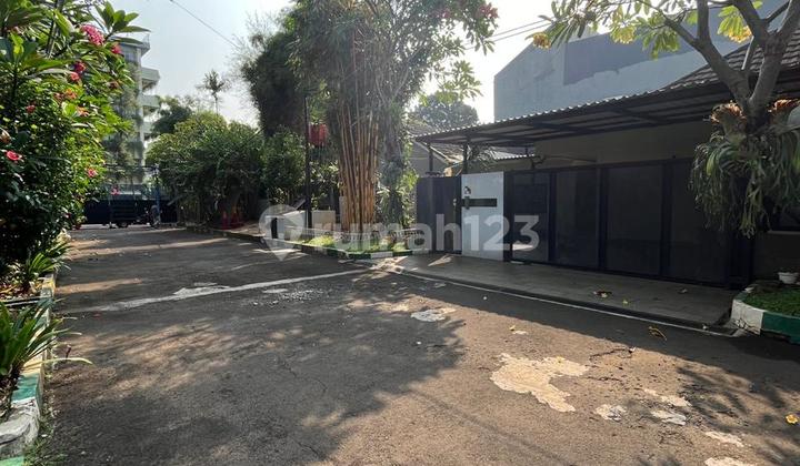 Rumah Tua Jual Tanah di Patal Senayan Luas 847m2 Area Komersil 2