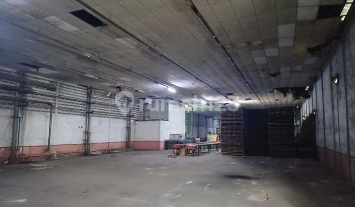 Gudang di Karawaci Tangerang Luas 1400M2 Akses Cont 40 Feet