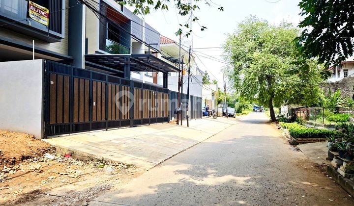 Kavling di Meruya Selatan Jakarta Barat Luas 250m2 Uk 10x25