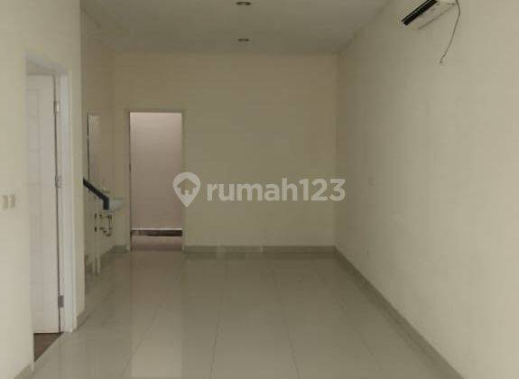 Rumah 2 Lantai di Green Lake City Amerika Uk 6x15 Unfurished 1