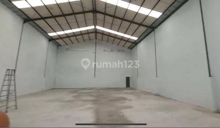 Gudang Gandeng di Laksana Teluk Naga Tangerang Luas 600m2  1