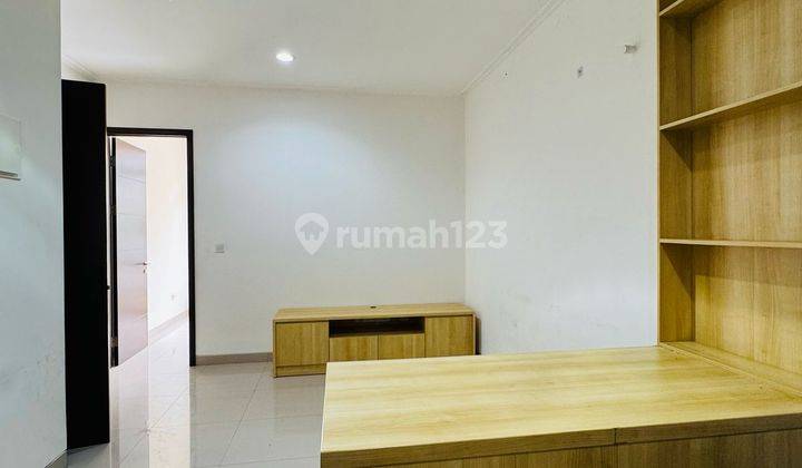 Condominium Green Royal Semanan Uk 5x10 Lantai 1 Semi Furnished  1