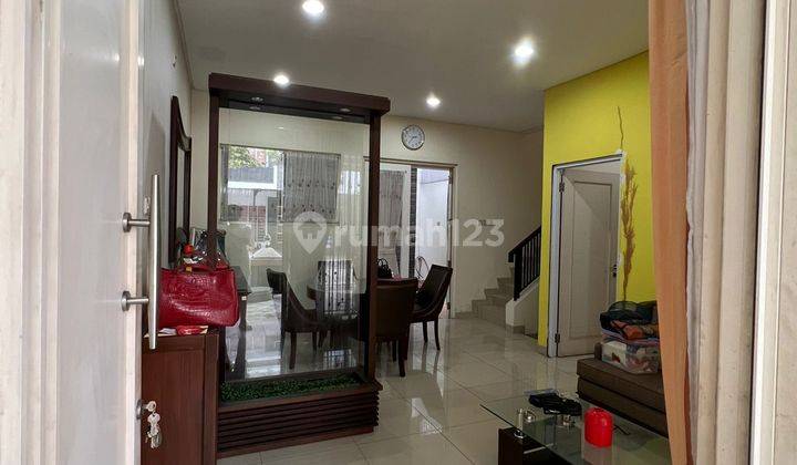 Disewakan Rumah Full Furnish di Puri Mansion Jakarta Barat  1