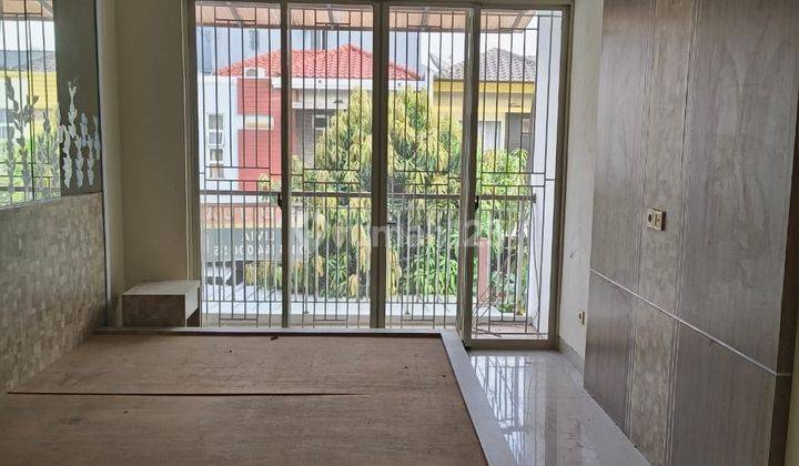 Dijual Rumah 4 Lantai di Puri Mansion Jakarta Barat Lokasi Bagus 2