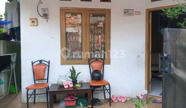 For Sale House in South Kembangan Area 2