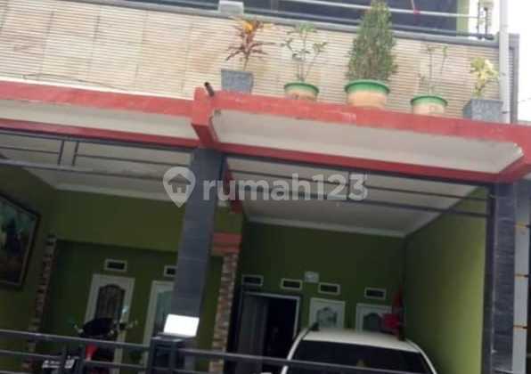 Rumah, 2 Lantai, SHM, di Unyur,