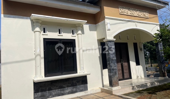 House for Sale in a One Gate System Housing Complex Near Unnes 1