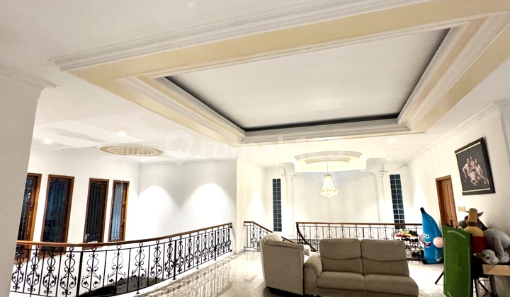 Luxury Classic House for Sale in Permata Buana, West Jakarta 2