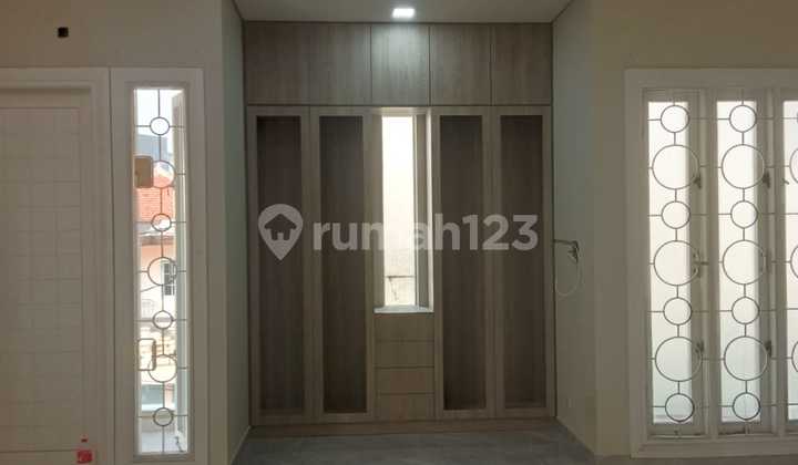 Dijual RUMAH Jl. Perumahan GREENVILLE- TJ Duren Jakarta Barat 2