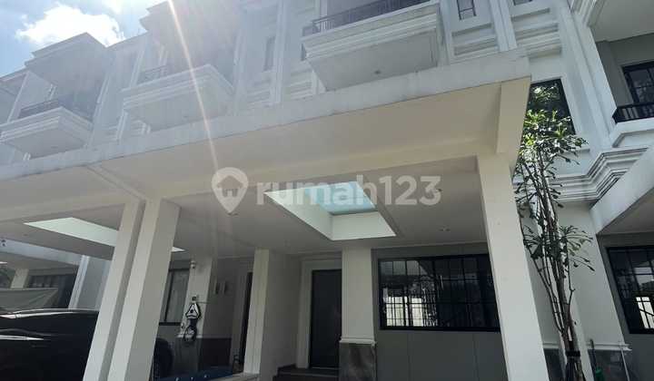 DIJUAL RUMAH SUTERA WINONA Alam sutera Hadap Danau 1