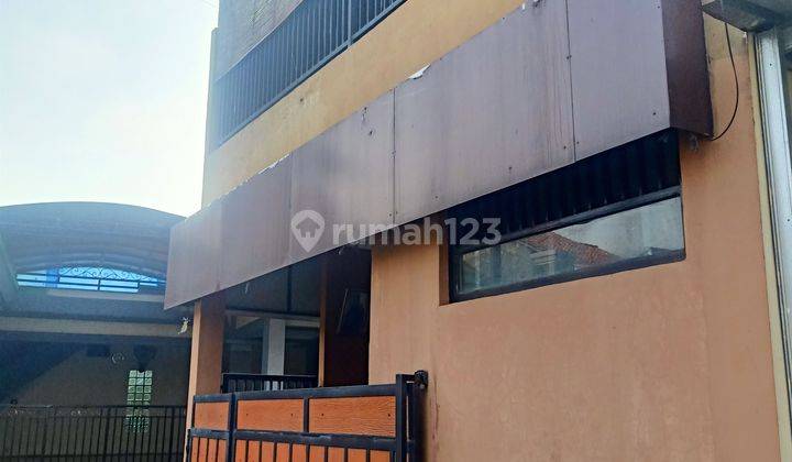 rumah 2 lantai murah dekat stasiun legalitas SHM 2