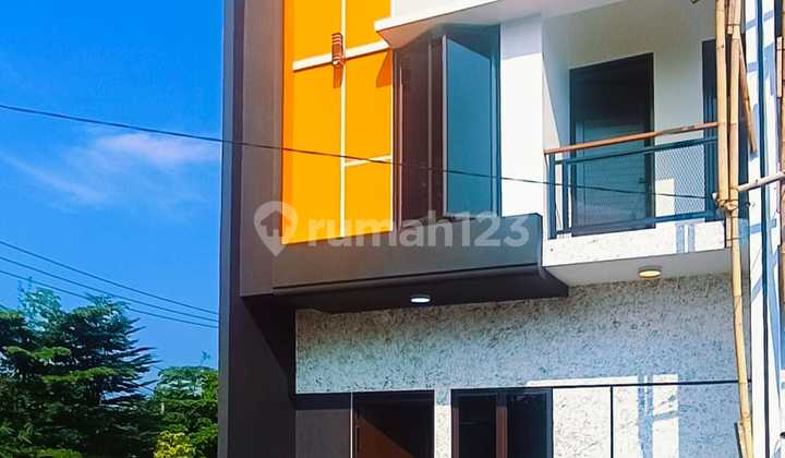 Rumah 2 Lantai Siap Huni Dekat Stasiun Kpr 2