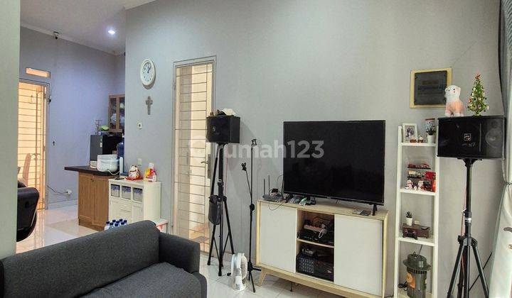 Rumah Depan Taman Parkir Luas Di Cluster Darwin Gading Serpong 1