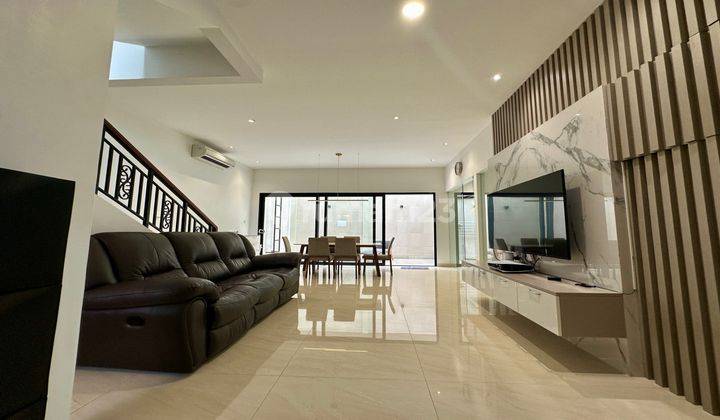 Rumah Minimalis Modern Rapih Di Flamingo The Springs 1