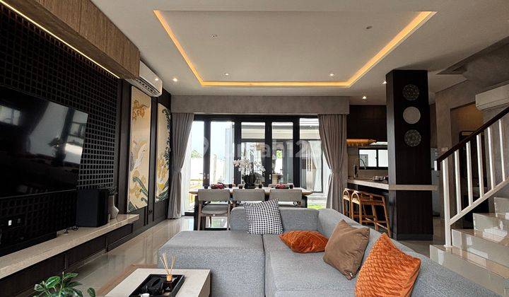 Rumah Modern Minimalis Dekat Toll Paramount Petal 2