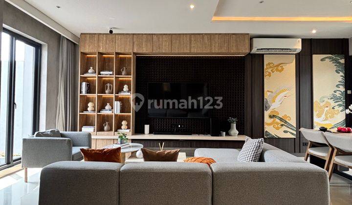 Rumah Modern Minimalis Dekat Toll Paramount Petal 1