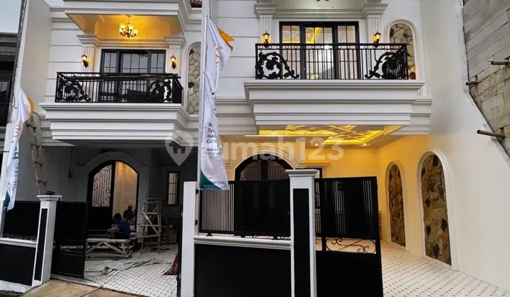Rumah Mewah Siap Huni Dalam Komplek Green Depok Residen 2