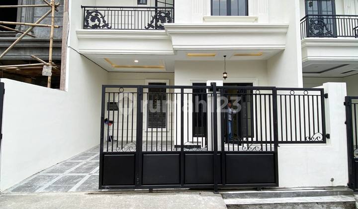 Rumah Klasik Siap Huni di Tirtajaya Sukmajaya Depok Rumah Klasik Siap Huni di Tirtajaya Sukmajaya Depok