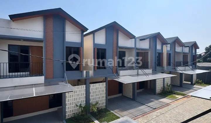 Beautiful House Ready to Occupy in a Cluster in Cimanggis, Depok 2