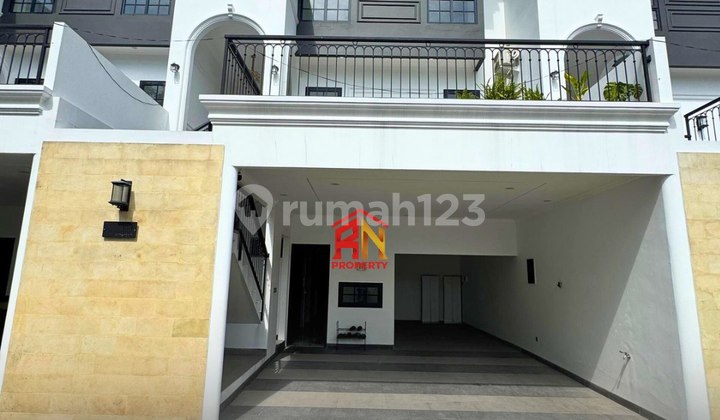 Rumah Mewah Dalam Townhouse di Pejaten Barat Jakarta Selatan