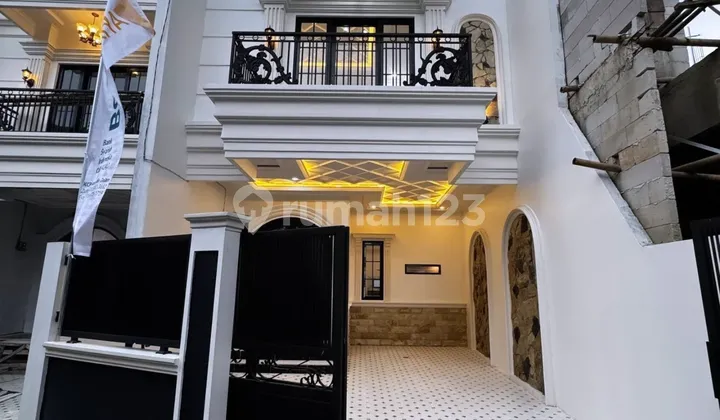 Luxury Home Ready to Occupy in Green Depok Residence Complex