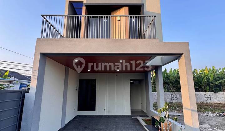 Beautiful House in a Cluster Near Limo Depok Toll Gate 2