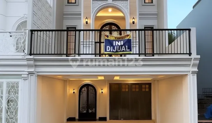 3-Story Luxury House with Swimming Pool in Jagakarsa, South Jakarta 3-Story Luxury House with Swimming Pool in Jagakarsa, South Jakarta