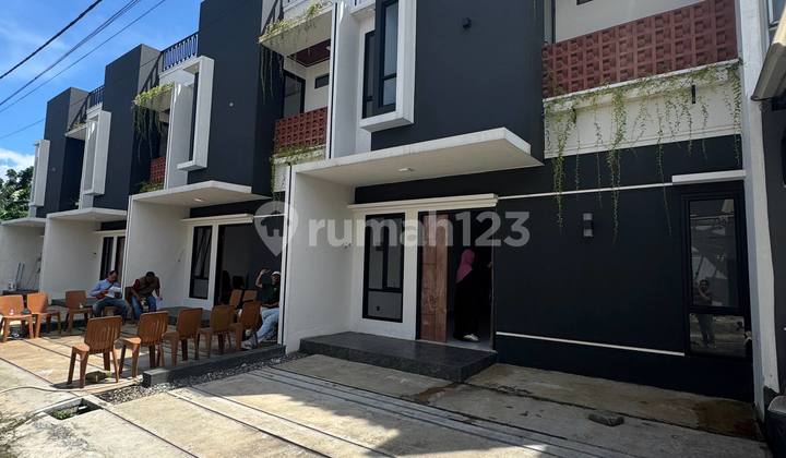 Rumah Akses 2 Mobil Pinggir Jalan Raya Tanah Baru Beji Depok 2