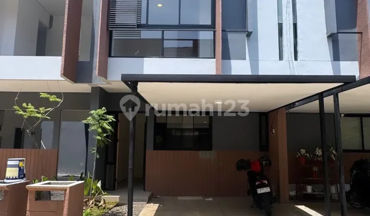 Rumah Mewah 2 Lantai Dalam Cluster Siap Huni Dekat Stasiun Citayam