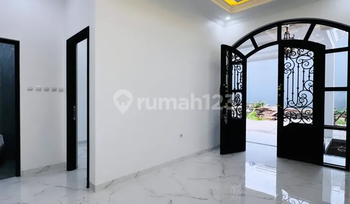 Rumah Mewah Dalam Townhouse di Tanah Baru Beji Depok 2