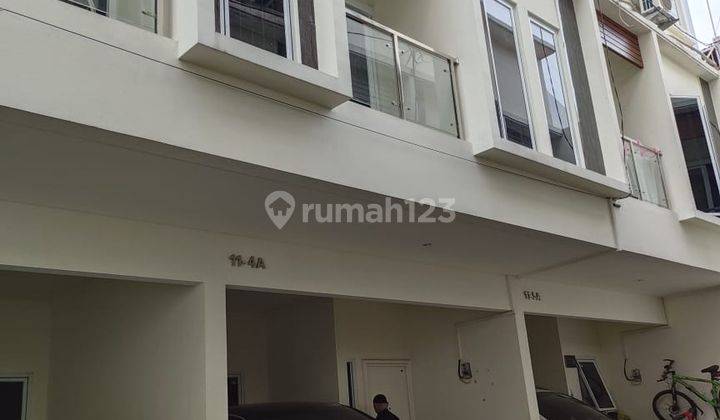 Rumah 2 Lantai di Tanah Tinggi, Jakarta Pusat 2