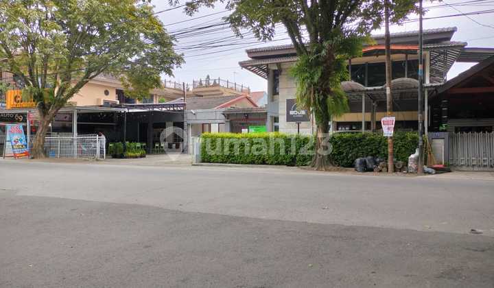For Sale House in Cijagra, Lengkong Subdistrict, Land Area 1212 Meters.