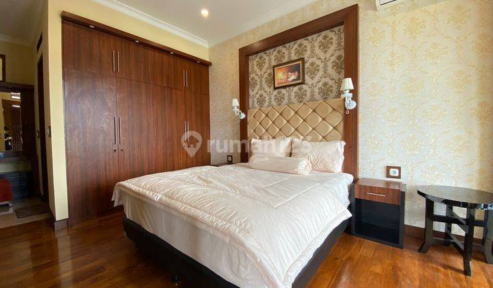 Dijual Rumah di Ciumbuleuit Bonus Kolam Renang Furnished 23