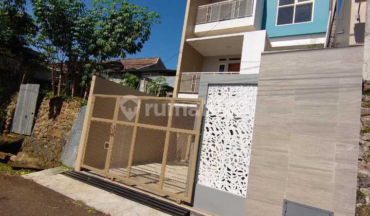 For Sale: House in Bukit Ligar Sayap, Cigadung