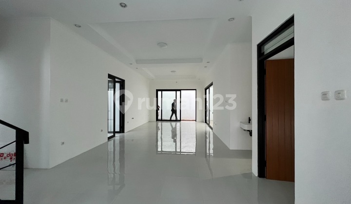 Sewa Rumah untuk Kantor di Sukaluyu 2