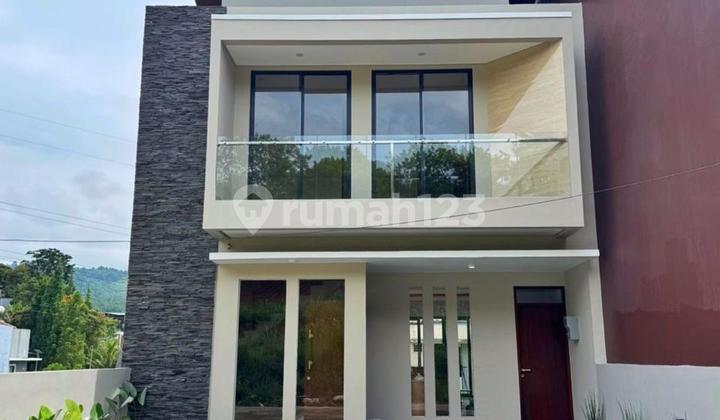 Dijual Rumah Baru Siap Huni di Dago Bandung