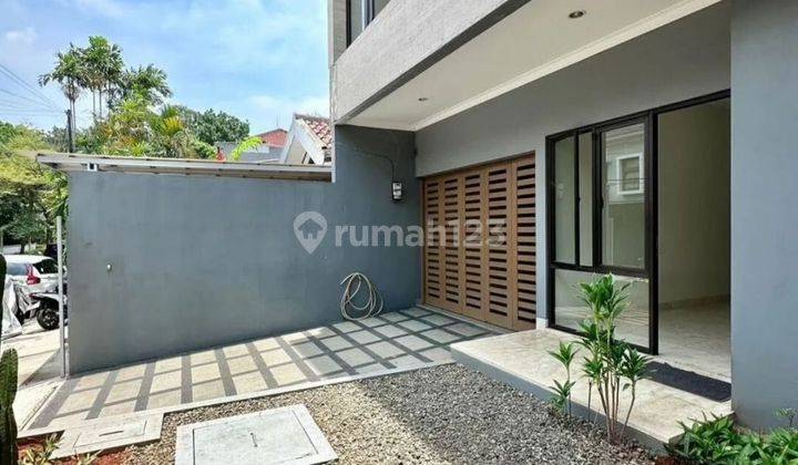 Turun Harga Rumah Renovasi di Pondok Indah, Lt 140m², Dekat Pim 2