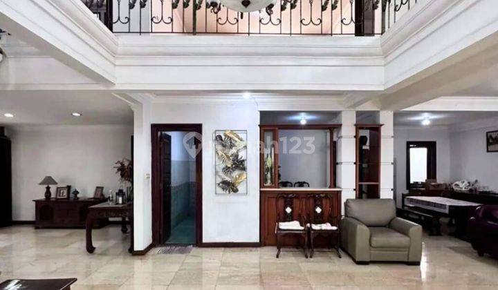 Turun Harga For Sale Rumah Terawat Siap Huni di Simprug, Lokasi Premium Dekat Senayan Sudirman 2