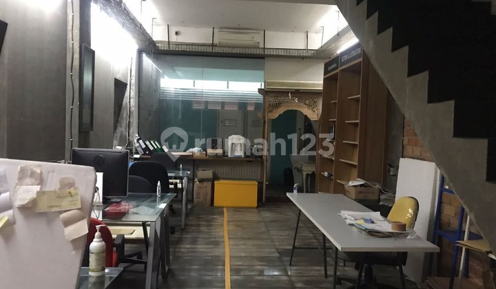 Ruko dan Rumah di Dekat Jl Sudirman,Jl Mh Thamrin Menteng Jakarta Pusat