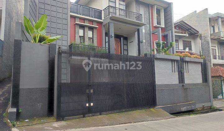 Rumah 2 Lantai Siap Huni di Cigadung Raya 1